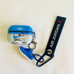 Nike AirPod pro case / sneaker keychain